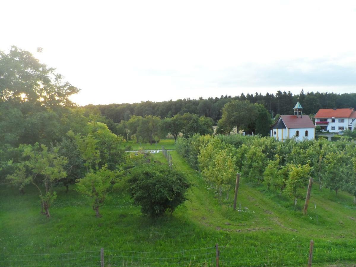 Pension Am Kirschgarten Goessweinstein Exterior photo